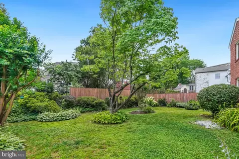 Exterior - 1908 Everest St, Silver Spring, MD 20902 photo 4 of 6