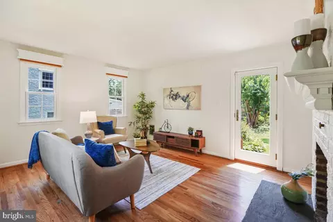 Living - 1908 Everest St, Silver Spring, MD 20902 photo 3 of 5