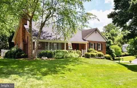11801 Renick Ln, Silver Spring, MD 20904