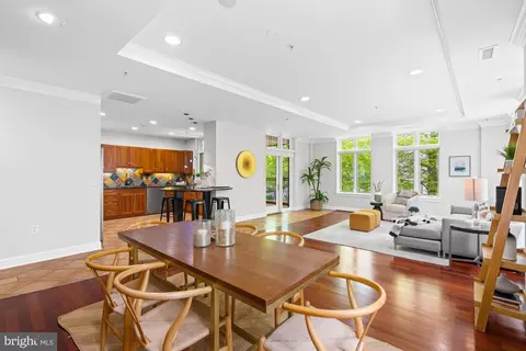 7405 Arlington Rd #203, Bethesda, MD 20814