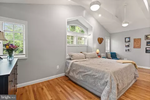 Bedroom - 2502 Hayden Dr, Silver Spring, MD 20902 photo 2 of 7