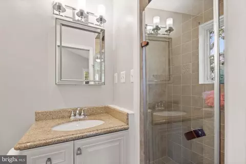 Bath - 2502 Hayden Dr, Silver Spring, MD 20902 photo 1 of 4