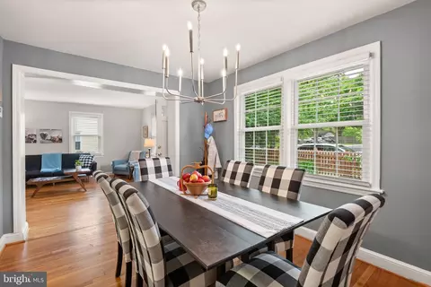 Dining - 2502 Hayden Dr, Silver Spring, MD 20902 photo 2 of 3