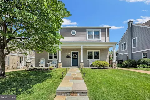 4407 Brookfield Dr, Kensington, MD 20895