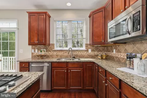 Kitchen - 2213 Fleeter Pl, Silver Spring, MD 20902 photo 4 of 8