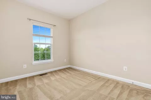 Bedroom - 2213 Fleeter Pl, Silver Spring, MD 20902 photo 5 of 7