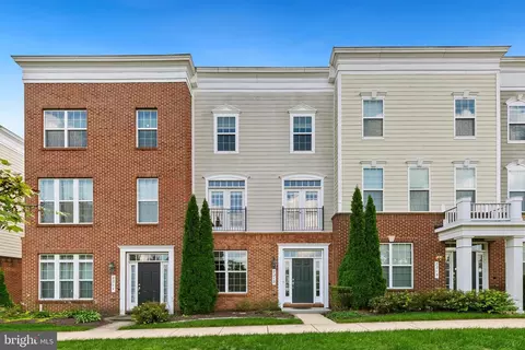 Exterior - 2213 Fleeter Pl, Silver Spring, MD 20902 photo 2 of 7