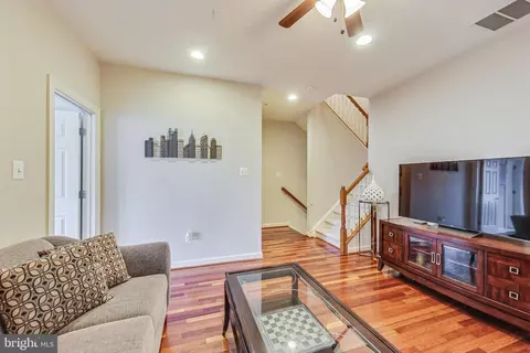 545 Cedar Spring St, Gaithersburg, MD 20877 photo 21