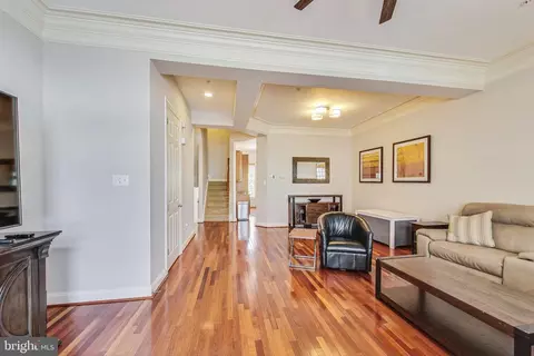 545 Cedar Spring St, Gaithersburg, MD 20877 photo 8