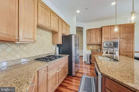 545 Cedar Spring St, Gaithersburg, MD 20877 photo 15