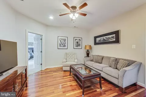 545 Cedar Spring St, Gaithersburg, MD 20877 photo 22