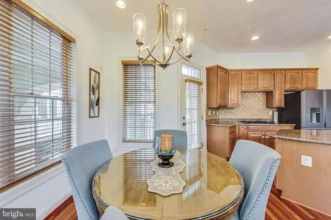 545 Cedar Spring St, Gaithersburg, MD 20877 photo 17