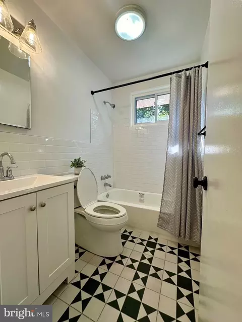 12521 Bushey Dr, Silver Spring, MD 20906 photo 14