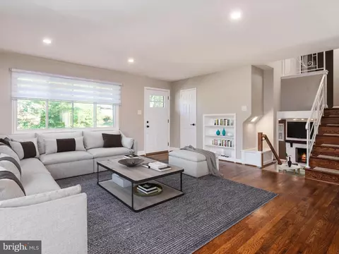 Living - 11013 Childs St, Silver Spring, MD 20901 photo 2 of 6