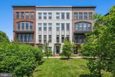 926 King Farm Blvd, Rockville, MD 20850