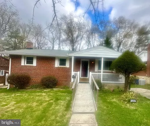 11207 Schuylkill Rd, Rockville, MD 20852