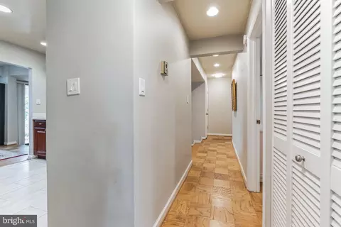 Entry Way - 9824 Georgia Ave #18-101, Silver Spring, MD 20902 photo 2 of 2