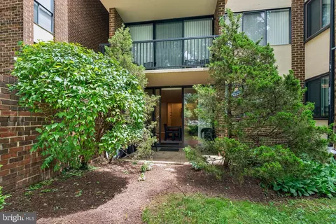 Exterior - 9824 Georgia Ave #18-101, Silver Spring, MD 20902 photo 2 of 4