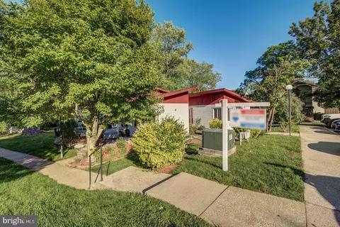 38 Steven Ct #212, Gaithersburg, MD 20877