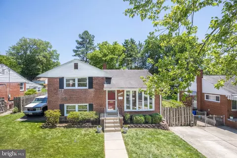 12709 Robindale Dr, Rockville, MD 20853