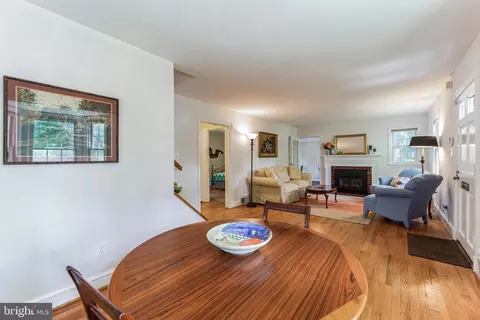8907 Sudbury Rd, Silver Spring, MD 20901 photo 6