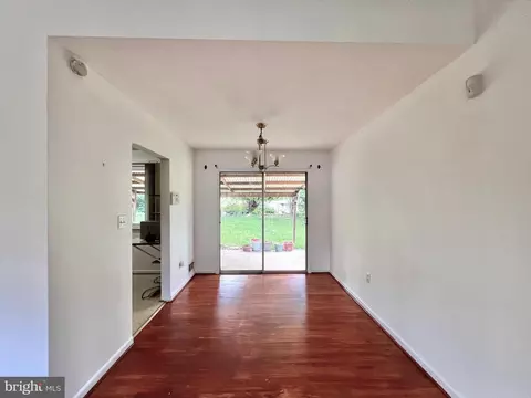 814 Gregorio Dr, Silver Spring, MD 20901 photo 4