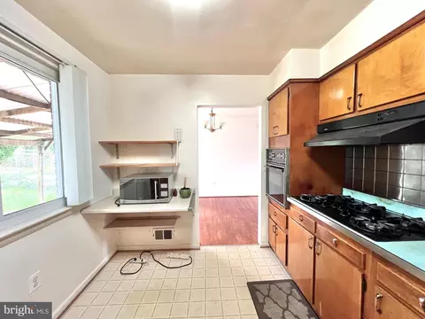 814 Gregorio Dr, Silver Spring, MD 20901 photo 7