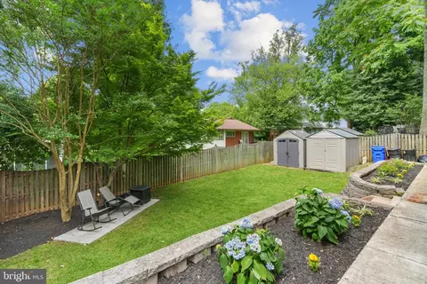 2015 Lansdowne Way, Silver Spring, MD 20910 photo 4
