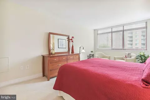 Bedroom - 1220 Blair Mill Rd #408, Silver Spring, MD 20910 photo 2 of 4