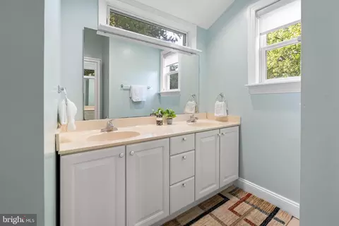 1806 Cody Dr, Silver Spring, MD 20902 photo 20