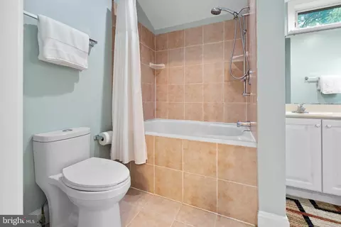 1806 Cody Dr, Silver Spring, MD 20902 photo 21