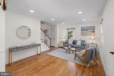 1806 Cody Dr, Silver Spring, MD 20902 photo 5
