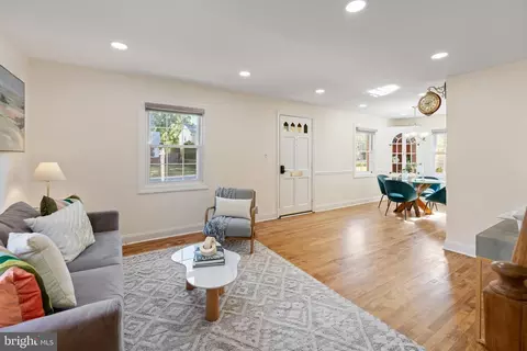 1806 Cody Dr, Silver Spring, MD 20902 photo 8