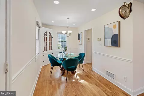 1806 Cody Dr, Silver Spring, MD 20902 photo 6