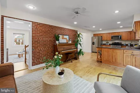 1806 Cody Dr, Silver Spring, MD 20902 photo 12