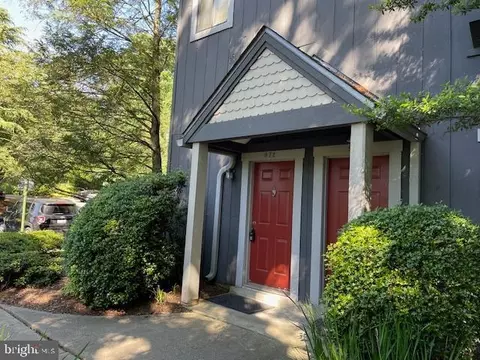 972 Windbrooke Dr #972, Gaithersburg, MD 20879