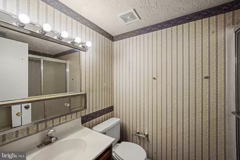 11459 Encore Dr, Silver Spring, MD 20901 photo 31