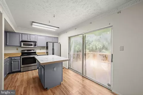 11459 Encore Dr, Silver Spring, MD 20901 photo 10