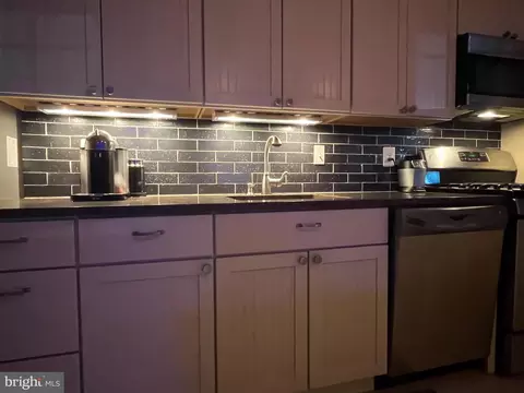 2212 Colston Dr #302, Silver Spring, MD 20910 photo 9