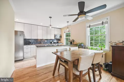 2212 Colston Dr #302, Silver Spring, MD 20910