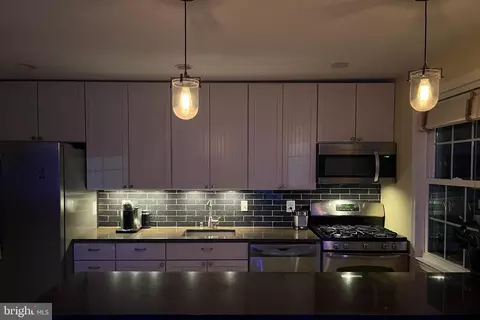2212 Colston Dr #302, Silver Spring, MD 20910 photo 7