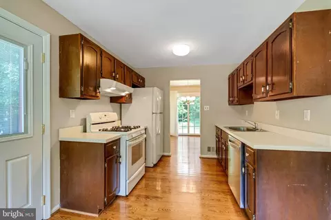 1537 Winding Waye Ln, Silver Spring, MD 20902 photo 9