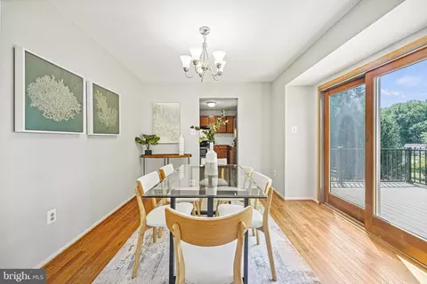 432 Woonsockett Ln, Silver Spring, MD 20905 photo 8