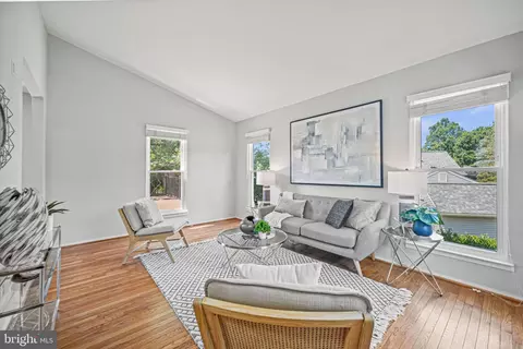 432 Woonsockett Ln, Silver Spring, MD 20905 photo 5