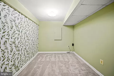 432 Woonsockett Ln, Silver Spring, MD 20905 photo 39