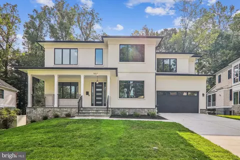 7807 Winterberry Pl, Bethesda, MD 20817
