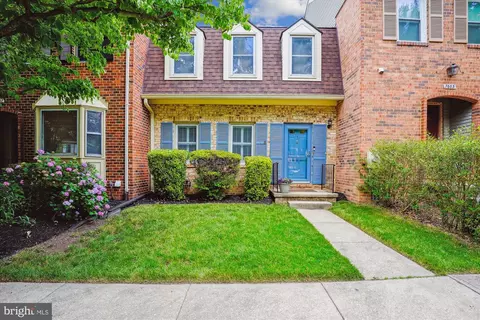 7605 Coddle Harbor Ln, Potomac, MD 20854