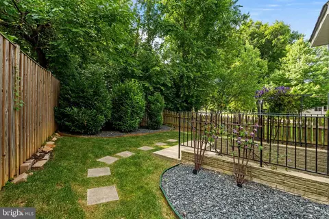 Exterior - 2001 Prichard Rd, Silver Spring, MD 20902 photo 9 of 10