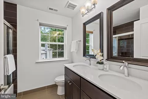 Bath - 2001 Prichard Rd, Silver Spring, MD 20902 photo 4 of 6
