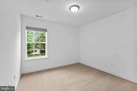 Bedroom - 2001 Prichard Rd, Silver Spring, MD 20902 photo 4 of 7